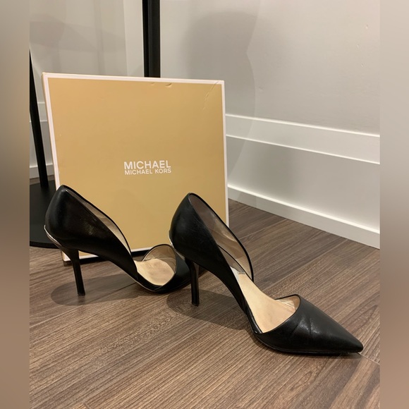 MICHAEL Michael Kors Black Heels - Picture 11 of 13